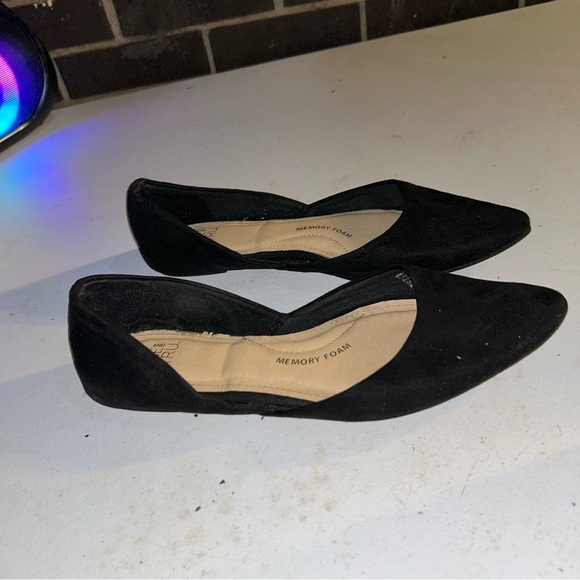 Time and Tru Black Women's Flats - Picture 1 of 2